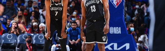 NBA季后赛首轮，哈登40分救主，76人加时逆转热火挺进次轮
